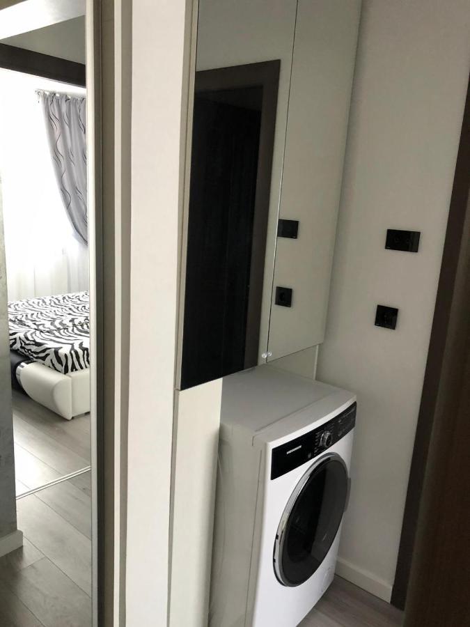 Elegant & Silver Luxury Apartament Craiova Ngoại thất bức ảnh